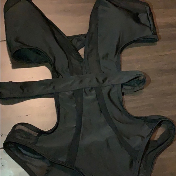 Swimsuit - Picture 5 of 6